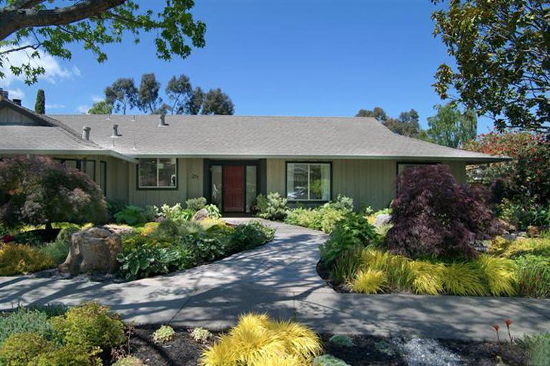 271 Riviera Dr., San Rafael